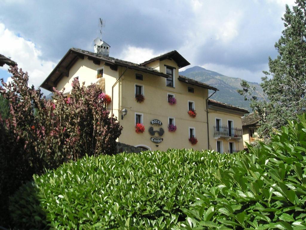 Hotel Cecchin Aosta Exteriör bild